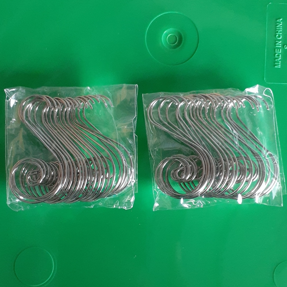 Elegant Ornament Hooks (40 Count)
